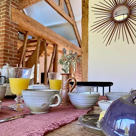 Un Matin De Mai Bed & Breakfast Verlincthun