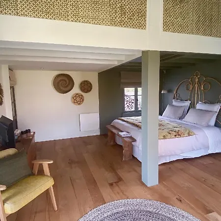 Un Matin De Mai Bed & Breakfast