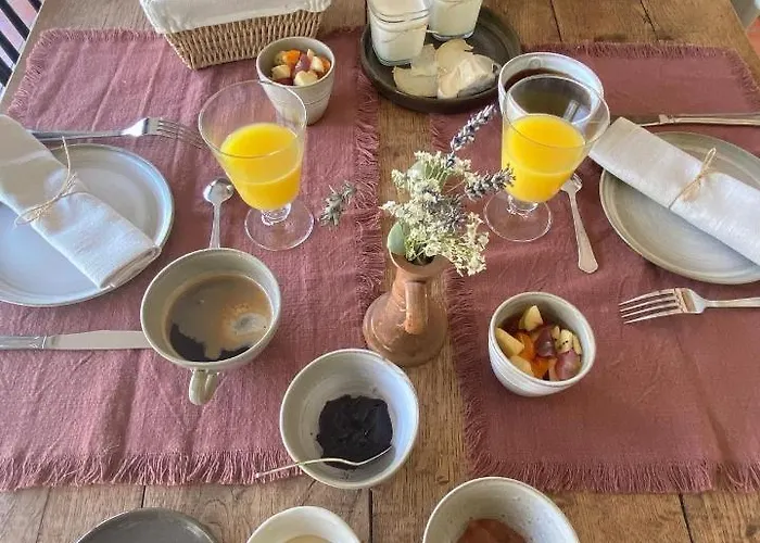 Un Matin De Mai Couette-café 3*